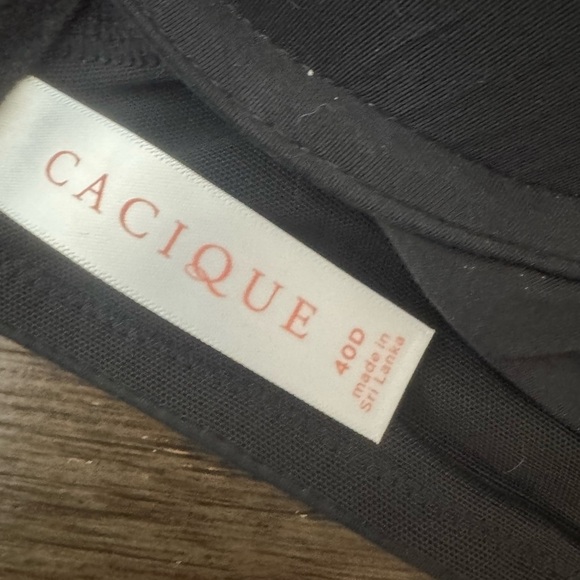 Cacique Black Bra with Cream Accent lightly lined full coverage 40G - Picture 2 of 2